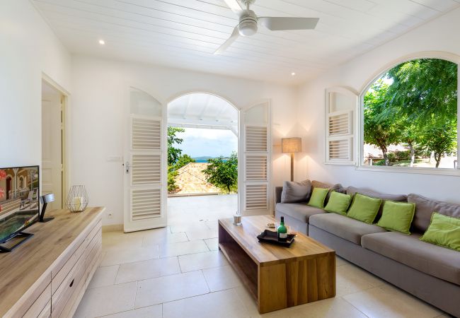 Villa à Le François - Maison Cerisier très bien équipée, environnement calme avec un accès mer Villa à Le François - Maison Cerisier très bien équipée, environnement calme avec un accès mer