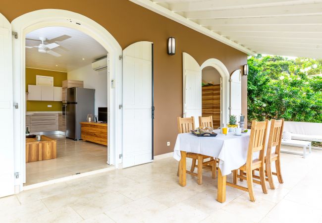 Villa à Le François - Maison Cerisier très bien équipée, environnement calme avec un accès mer Villa à Le François - Maison Cerisier très bien équipée, environnement calme avec un accès mer
