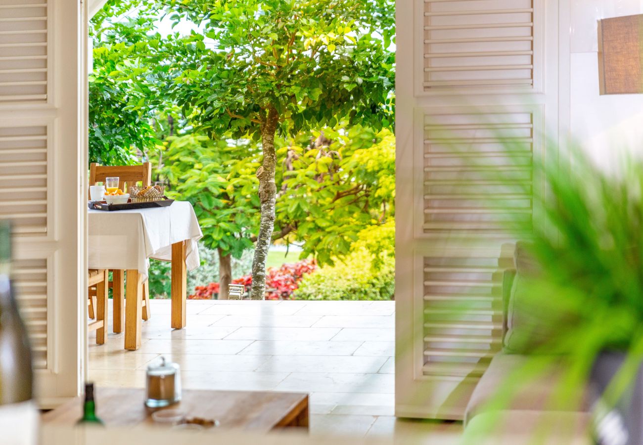 Vue Villa Cerisier, villa de luxe en Martinique à Le François