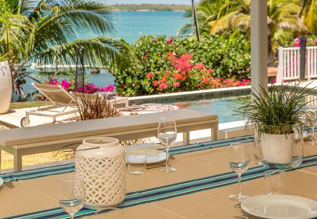 Villa à Le François - Villa Cerisier en bord de mer avec piscine, à deux pas du lagon Villa à Le François - Villa Cerisier en bord de mer avec piscine, à deux pas du lagon