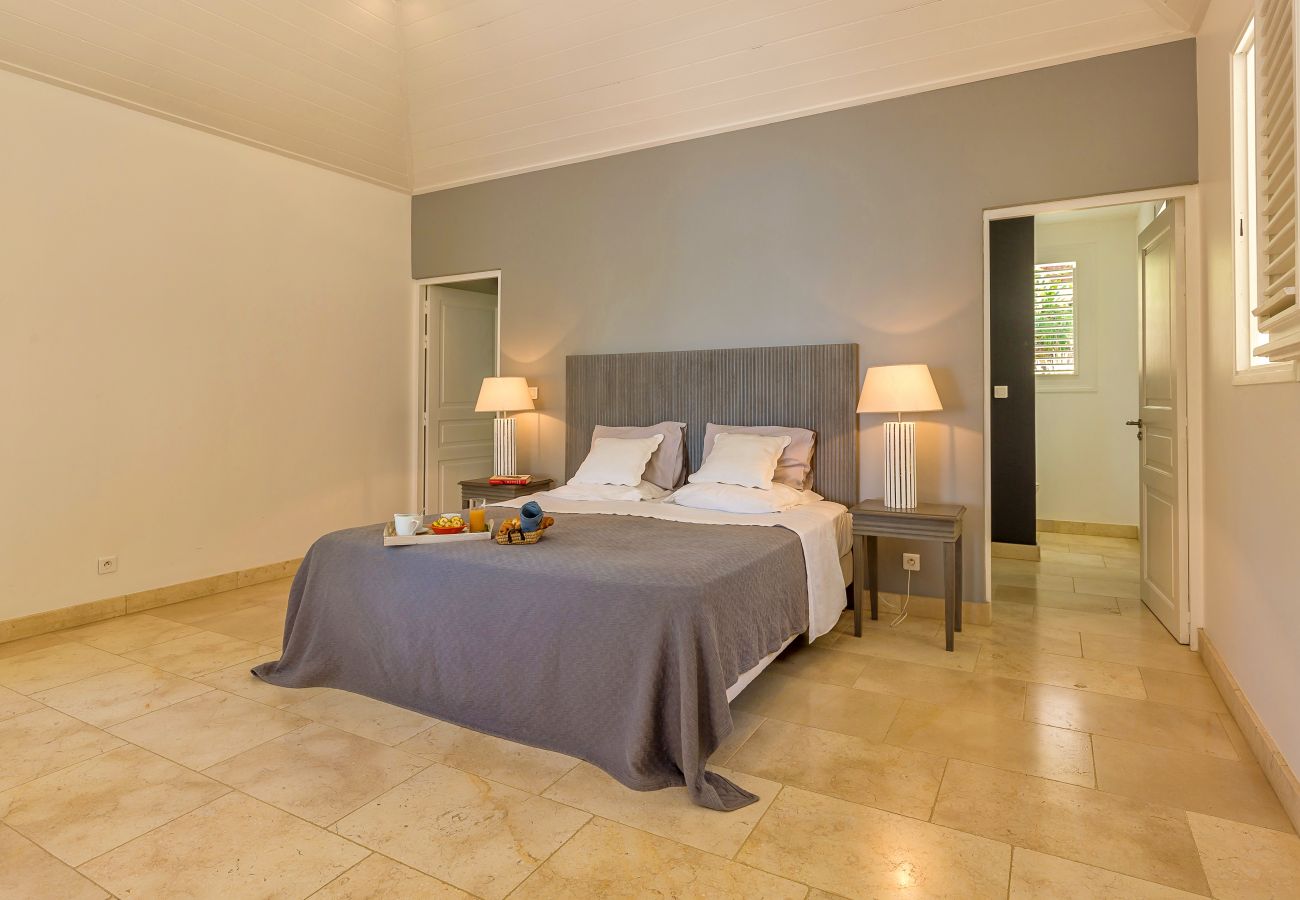 Chambre Villa Cerisier, villa de luxe en Martinique à Le François Chambre Villa Cerisier, villa de luxe en Martinique à Le François