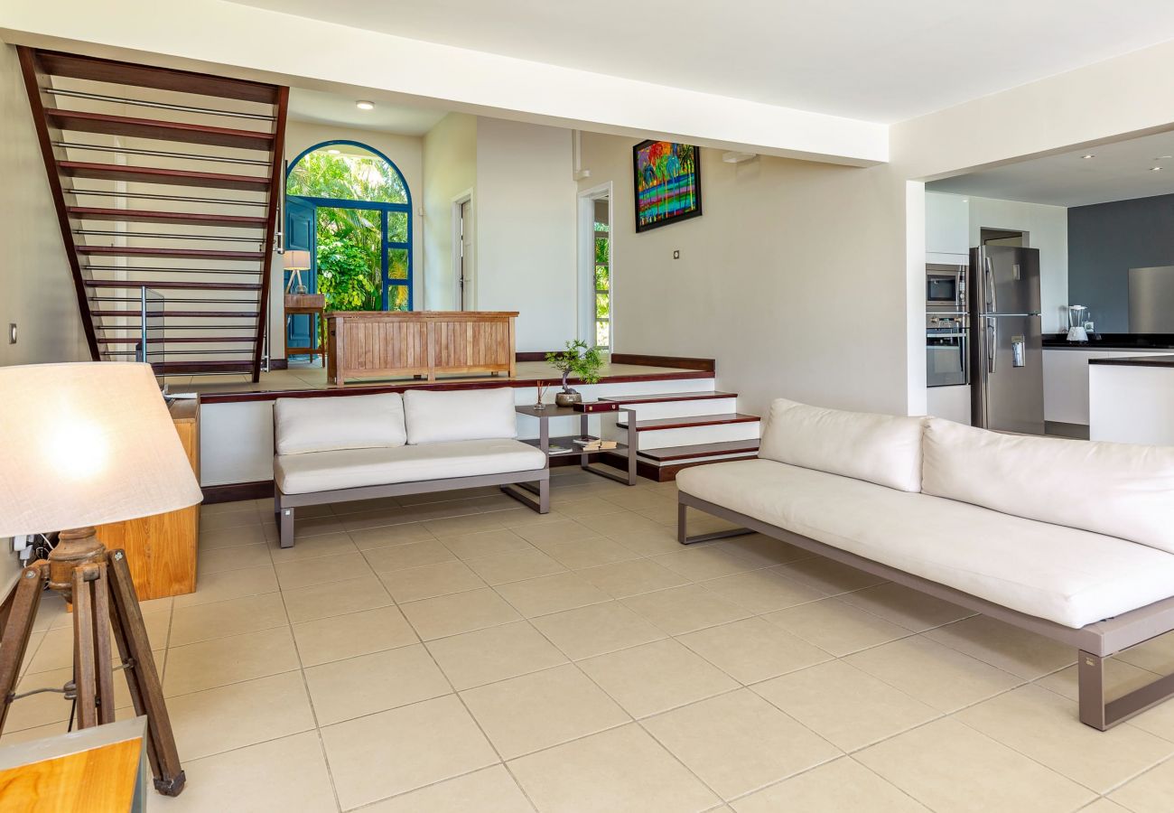 Salon Villa Marine, villa de luxe en Guadeloupe à Saint-François Salon Villa Marine, villa de luxe en Guadeloupe à Saint-François