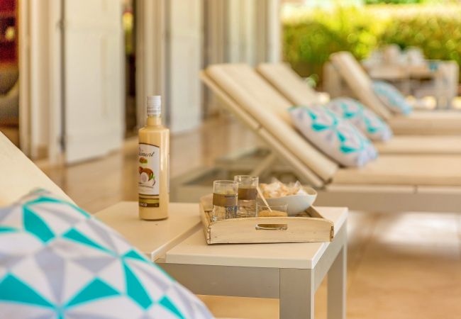 Villa à Le François - Hameau Cerisier - spacieux et calme, piscine & bord de mer à deux pas du lagon  Villa à Le François - Hameau Cerisier - spacieux et calme, piscine & bord de mer à deux pas du lagon